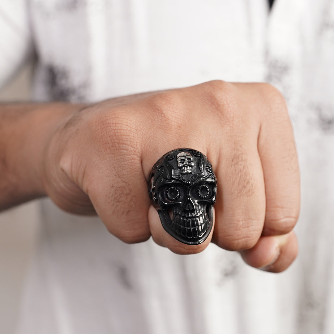 Gothic skull ring