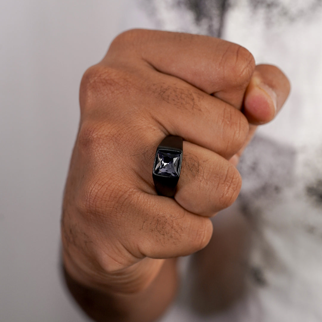 Square signet ring