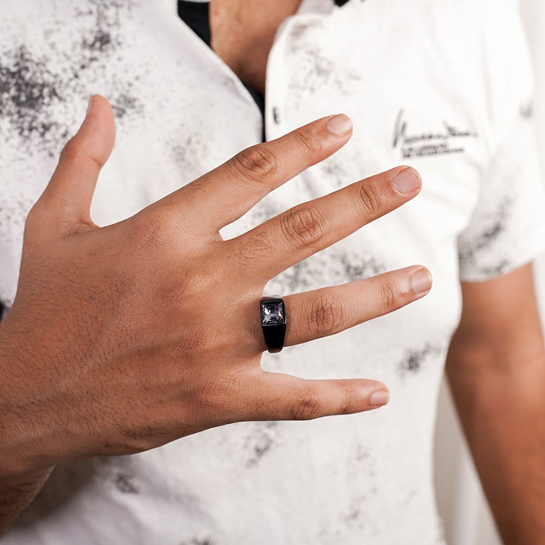 Square signet ring