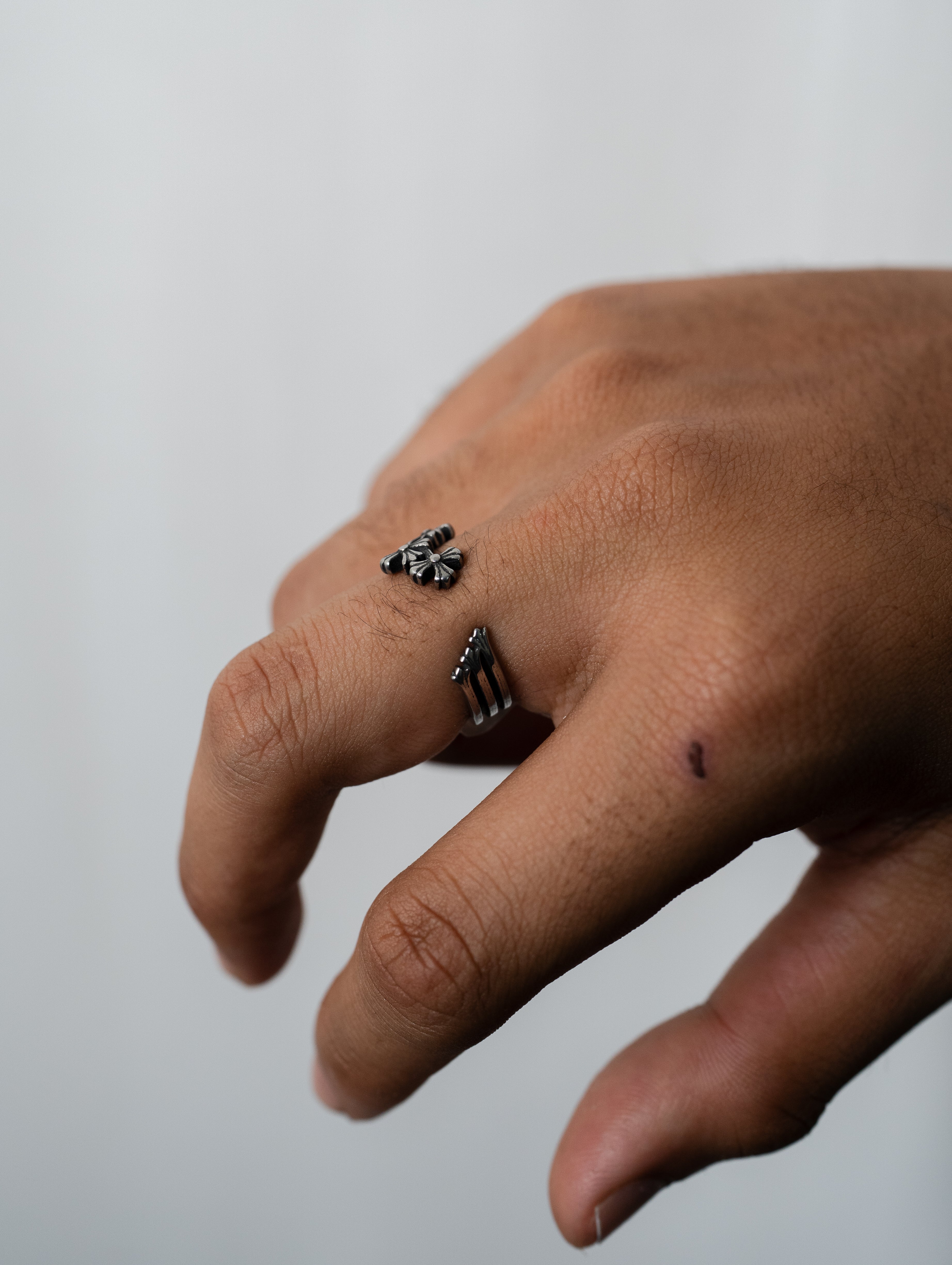 lower cluster ring